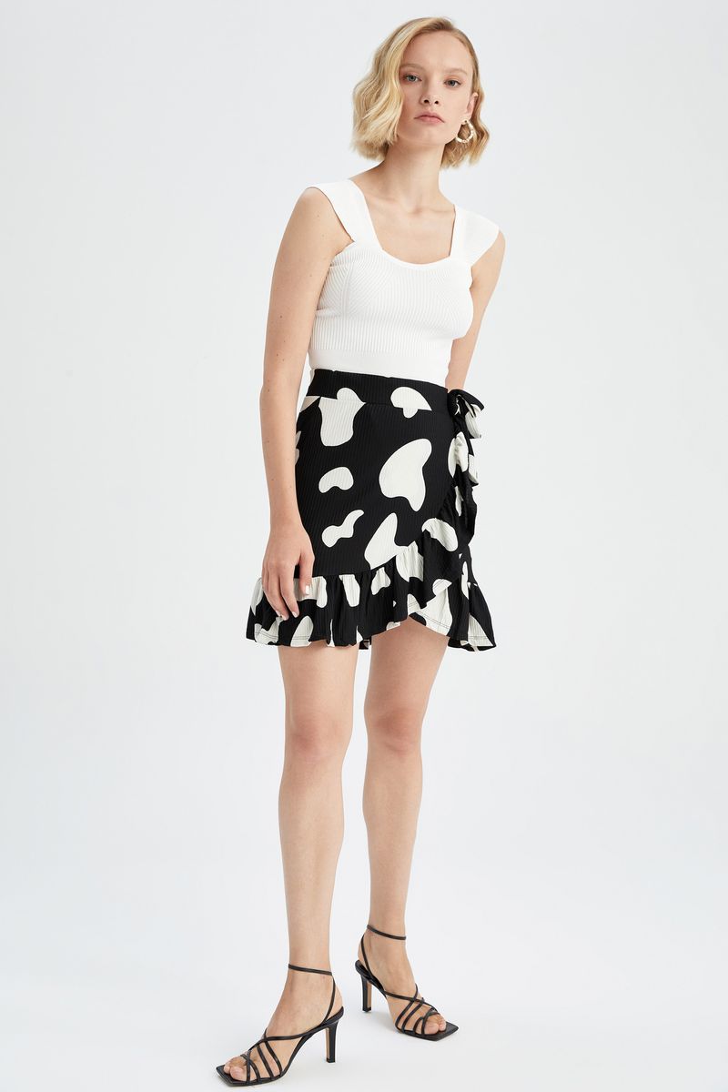 Woman Casual Regular Fit Knitted Skirt - Black