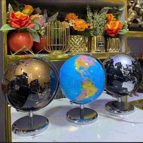 Globe Map Table/Consol Center Piece Decoration