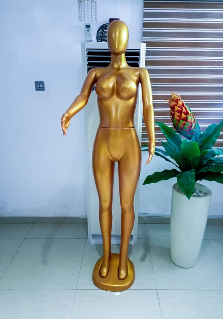 Complete Faceless Gold Mannequin