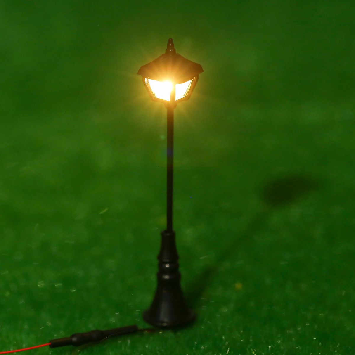 10pcs Warm White Model Street Lights Railway Train Lamp Post Layout Decoration for Garden Yard Patio Tree Holiday FT09