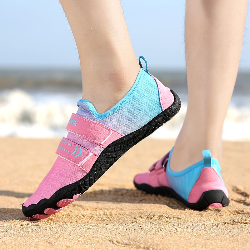 Unisex Five-finger Beach Water Shoes Women Big Size 36-42 Outdoor Quick-drying River Trekking Lovers Swimming Shoes Comfortable Fitness Shoes Black