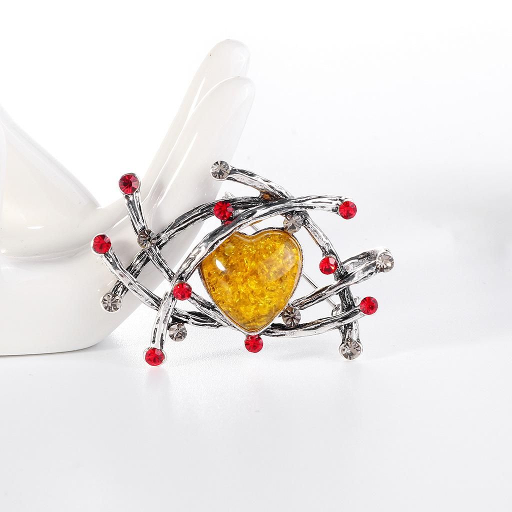Brooch Retro Crystal Love Alloy Simple Sweater with
