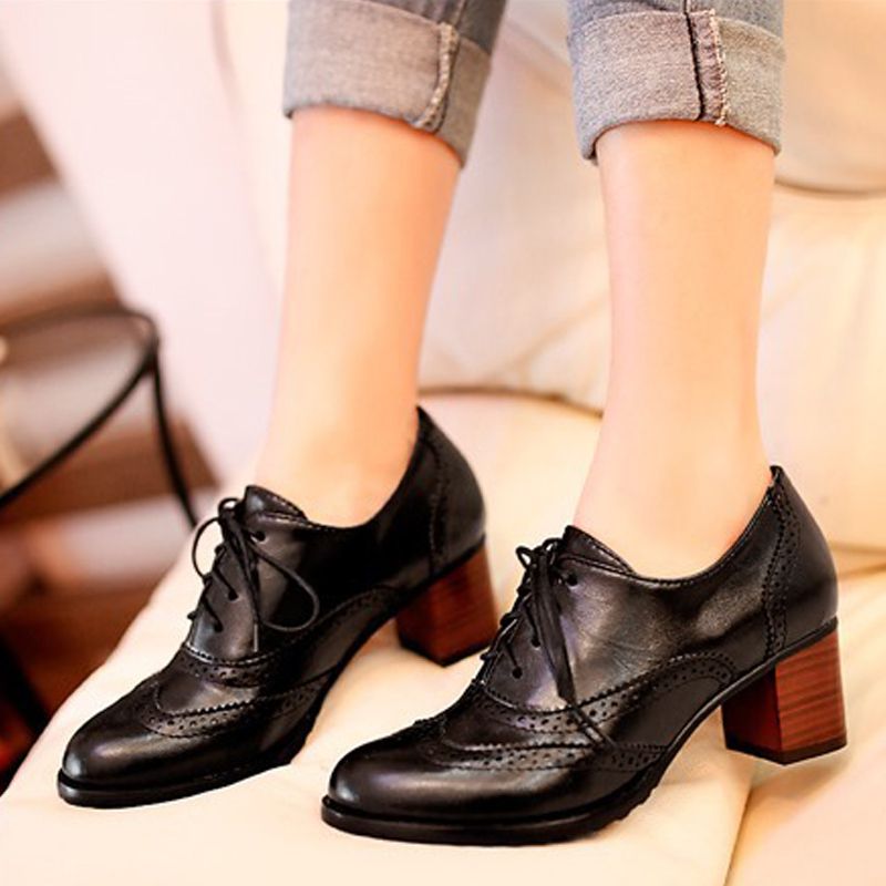 The Women Of The Low Brogue Pump Shoes