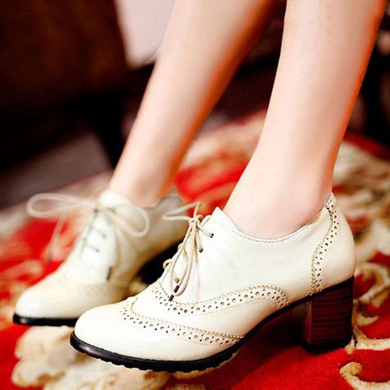 The Women Of The Low Brogue Pump Shoes