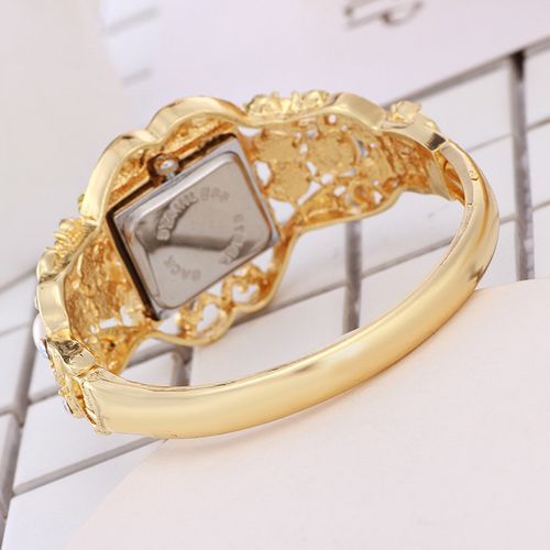 Wholesale Luxury Pearl Diamonds Women Bracelet Watches