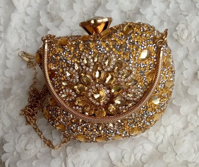 Apple Shaped Gold Embelished Crystal Purse