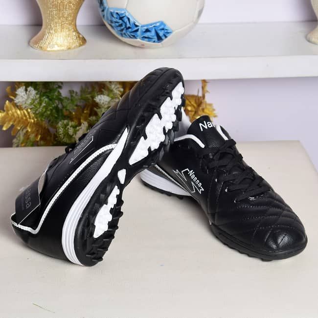 Sports Trainers Boots For Indoor And Outdoor Training Black