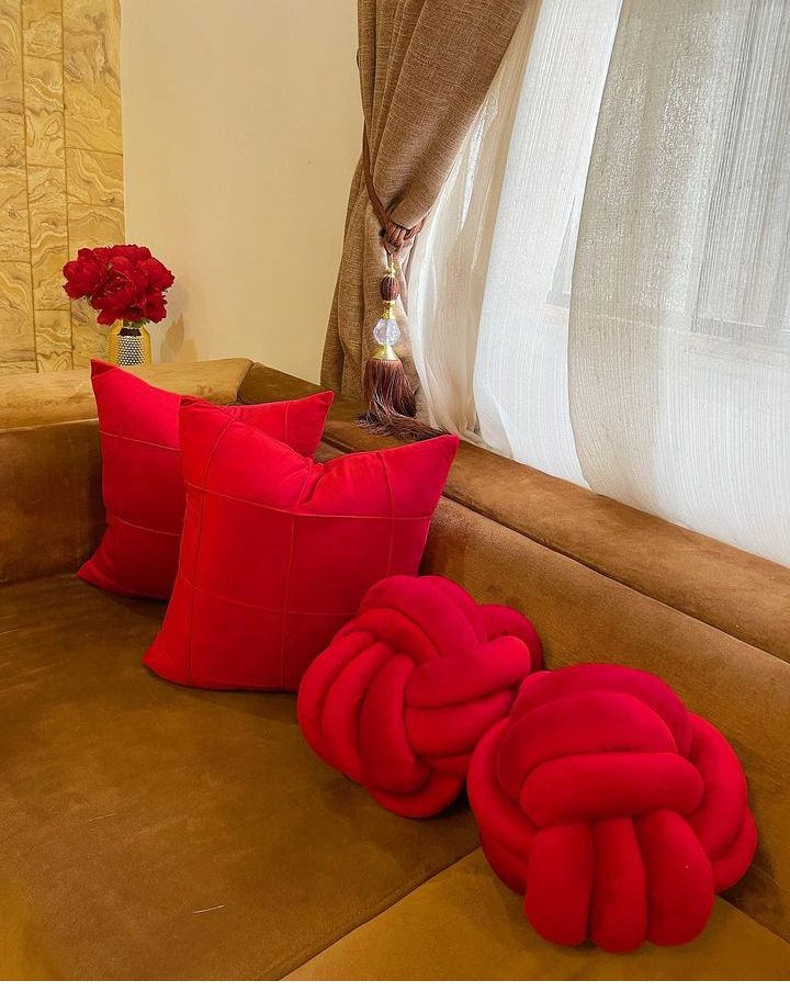 Quality Throw Pillows -4pcs
