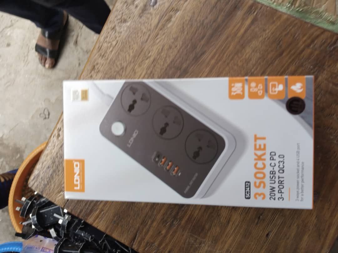 3-USB Ports 3-AC Intelligent Surge Protector Power Socket