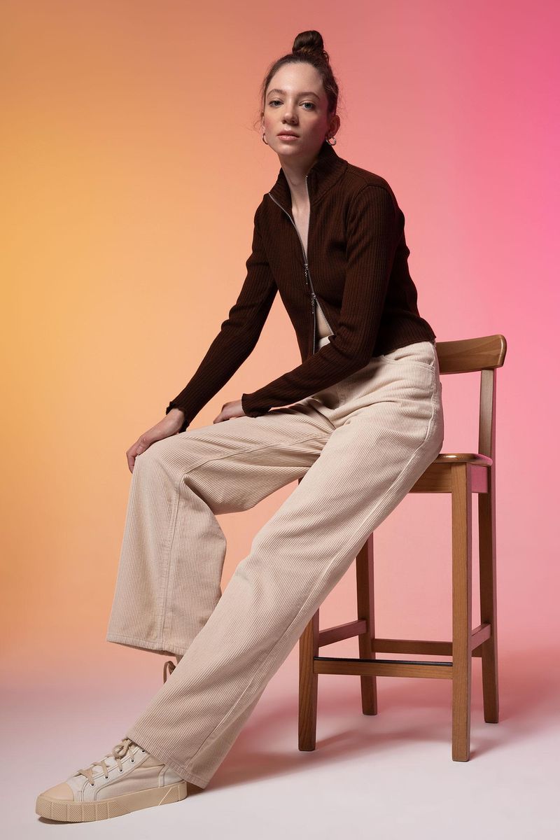 Woman - Mock Neck Long Sleeve Fitted Knitted Cardigan-Brown