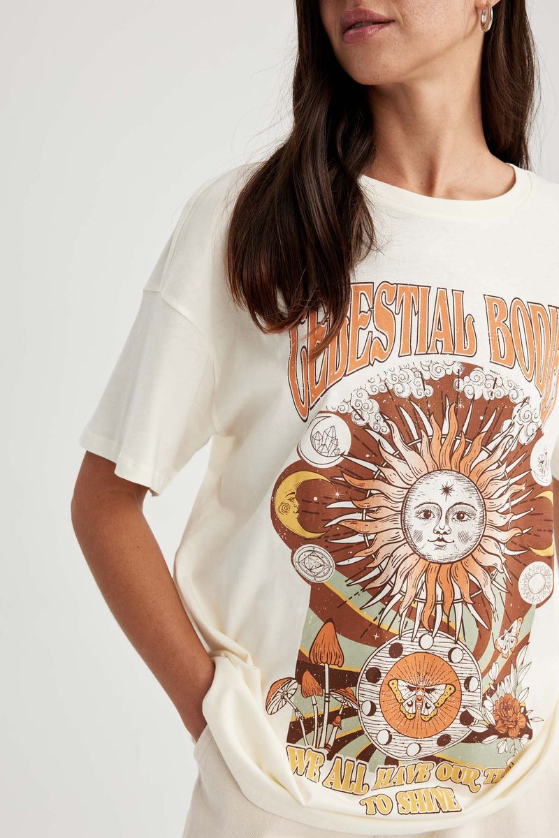 Woman Young Oversize Fit Crew Neck Knitted Short Sleeve T-Shirt - Ecru