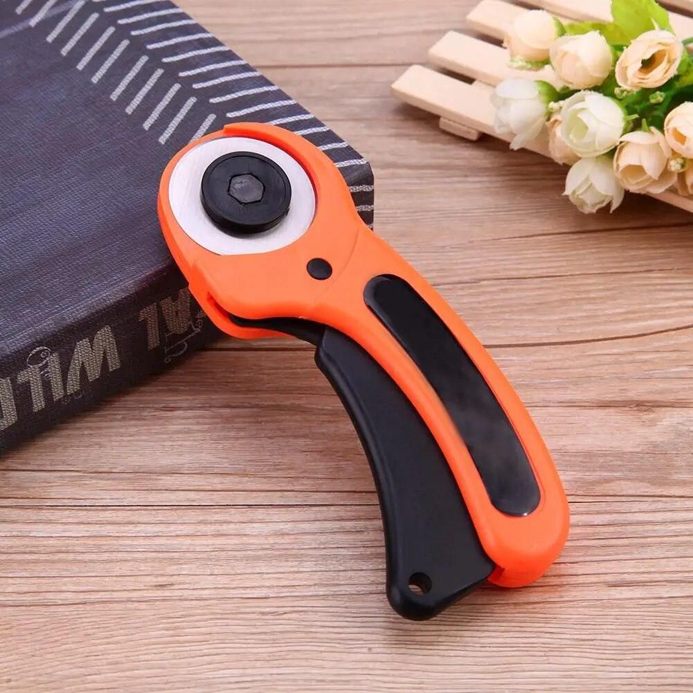 Manual Rotary Cutter Quilting Sewing Paper Cloth Fabric Cutting Craft Tool 45mm Rotary Cutter For Patchwork Sewing Accessories