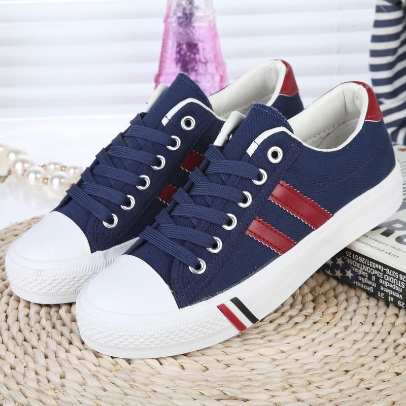 Korean version of fashionable low top couple canvas shoes, Korean version of trendy shallow cut flat