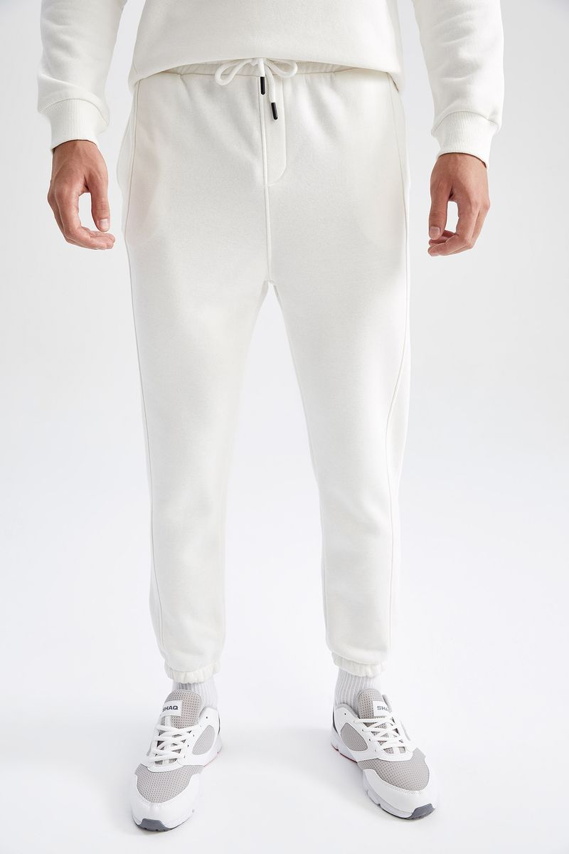 Man Knitted Standart Fit Jogger -Ecru