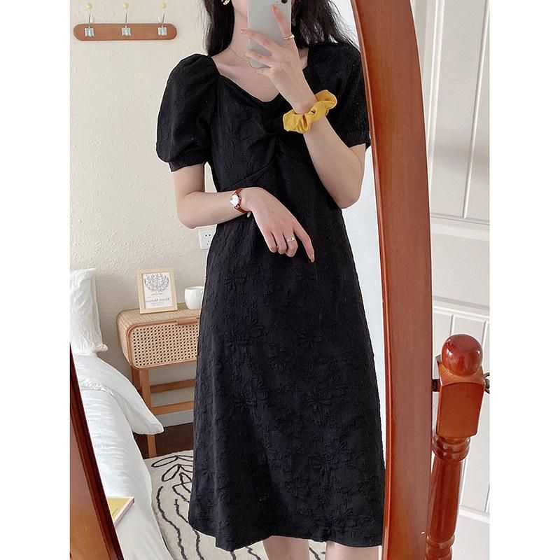 Zhiyun minority embossed dark flower dress 2022 spring summer Hepburn style little black dress first love dress zy00020