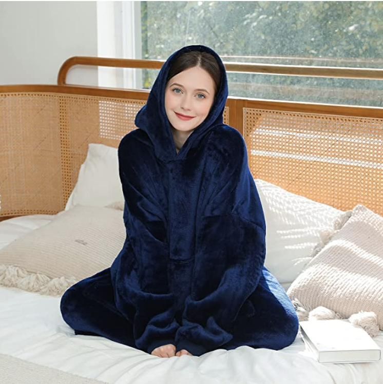 TVhugglehoodie pullover fleece jacket hooded outdoor cold-proof and warm lazy TV blanket nightgown