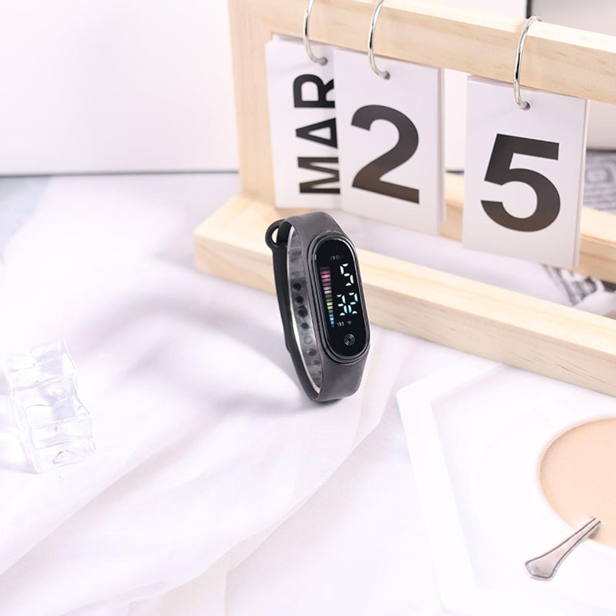 Reliable Digital Watch Kids Waterproof Led Sports Watch M11 Digital Black