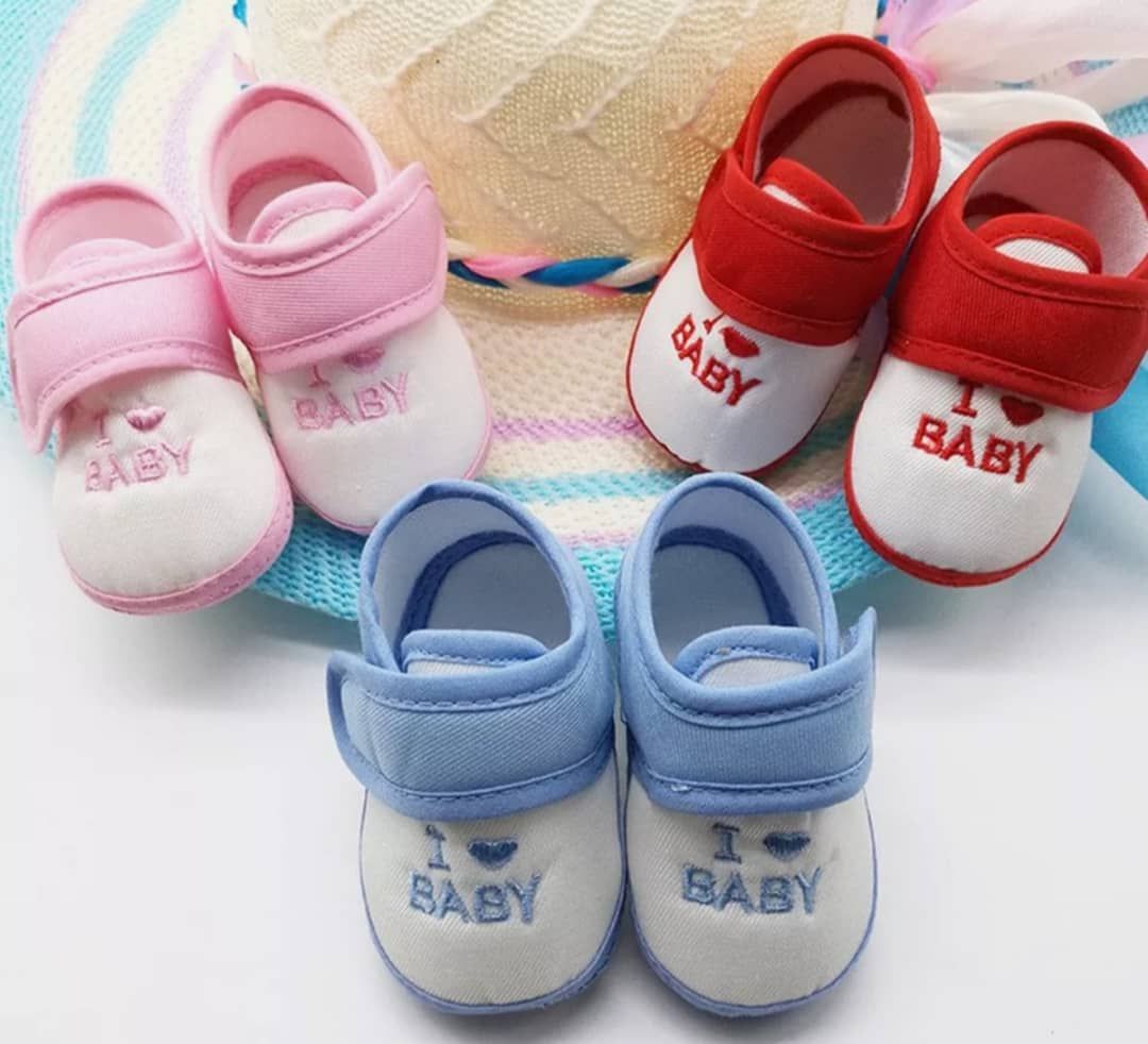 3 Pairs Unisex 'I Love Baby' Soft Sole Shoes - Blue/Pink/Red