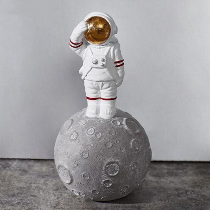 Astronaut Moon Shaped Stylish Design Statue Sculpture Figurine Desktop