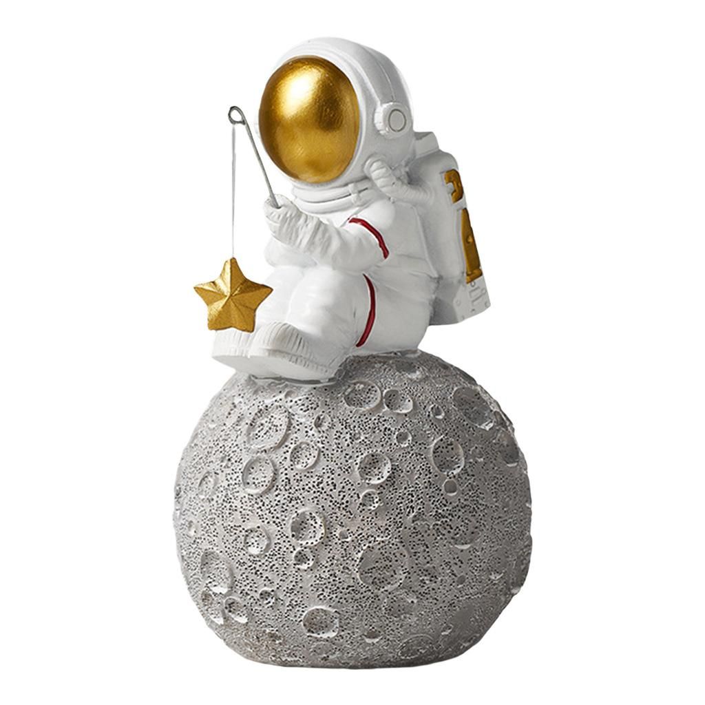 Resin Astronaut Figurine Decorative Spaceman Bookshelf Model 3