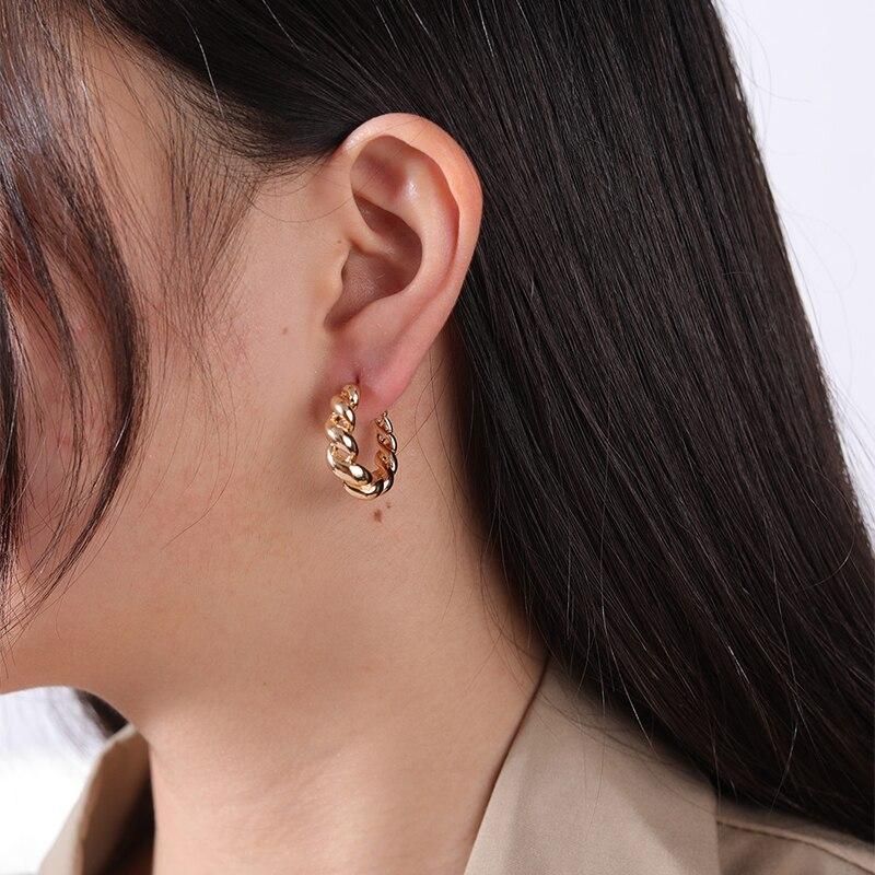 Fashion Distortion Interweave Twist Metal Circle Geometric Round Hoop Earrings for Women Accessories Retro Party Jewelry