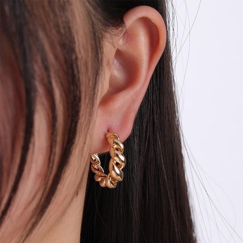 Fashion Distortion Interweave Twist Metal Circle Geometric Round Hoop Earrings for Women Accessories Retro Party Jewelry