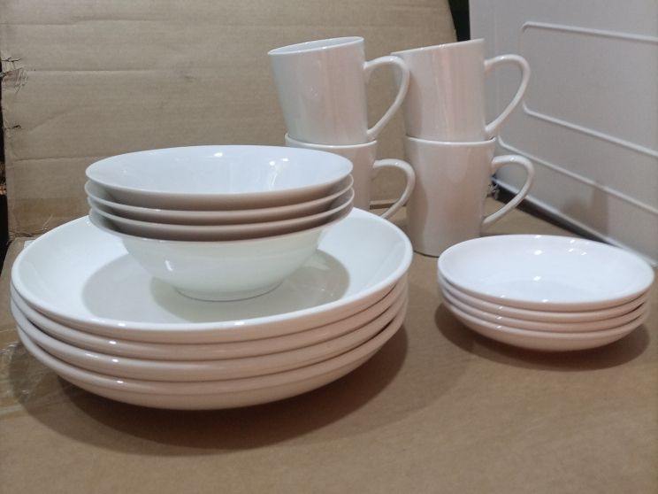 16 Pieces Round Dinner Set.,