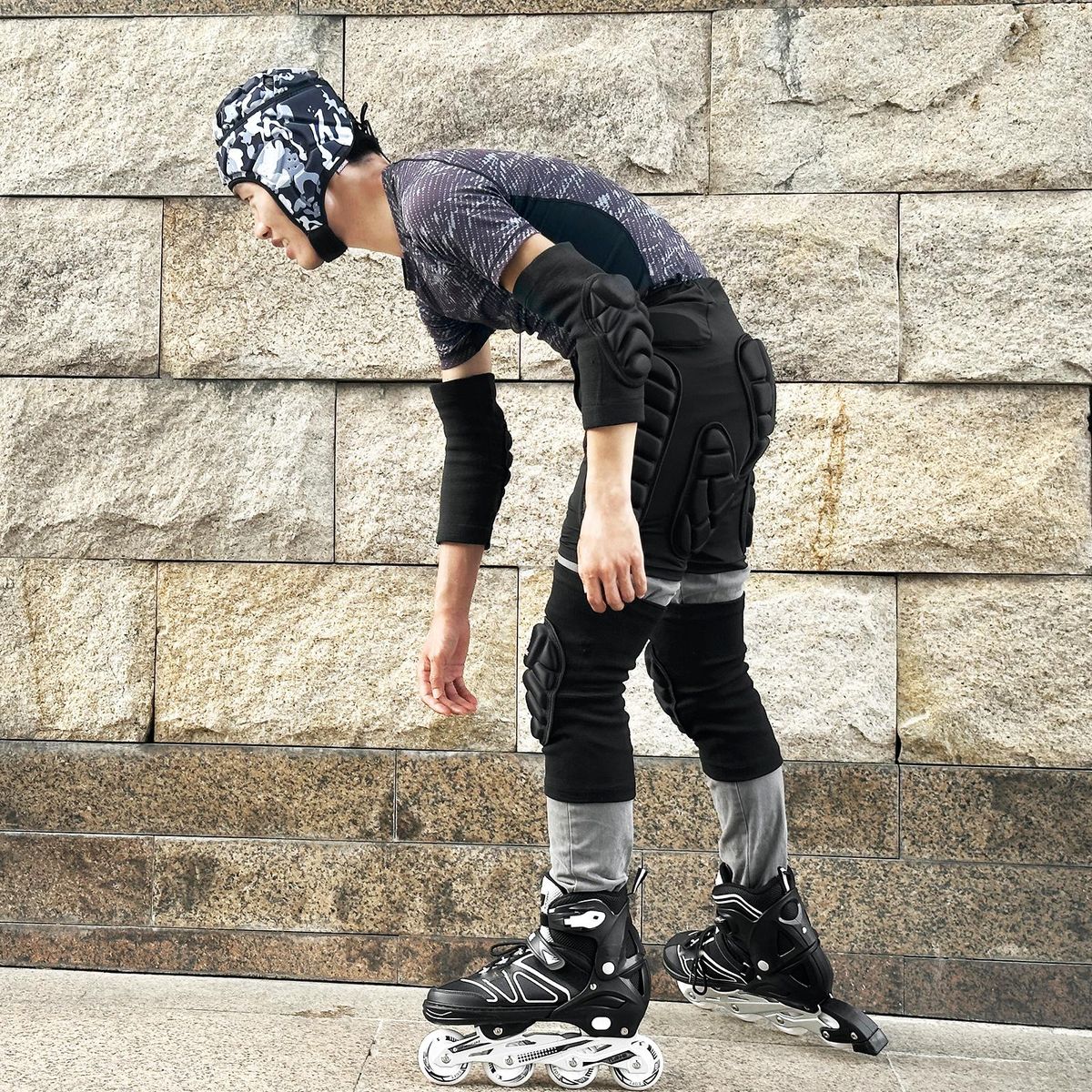 Adjustable Goalkeeper Helmet Sports Football Soccer Rugby Goalie Helmet Head Guard