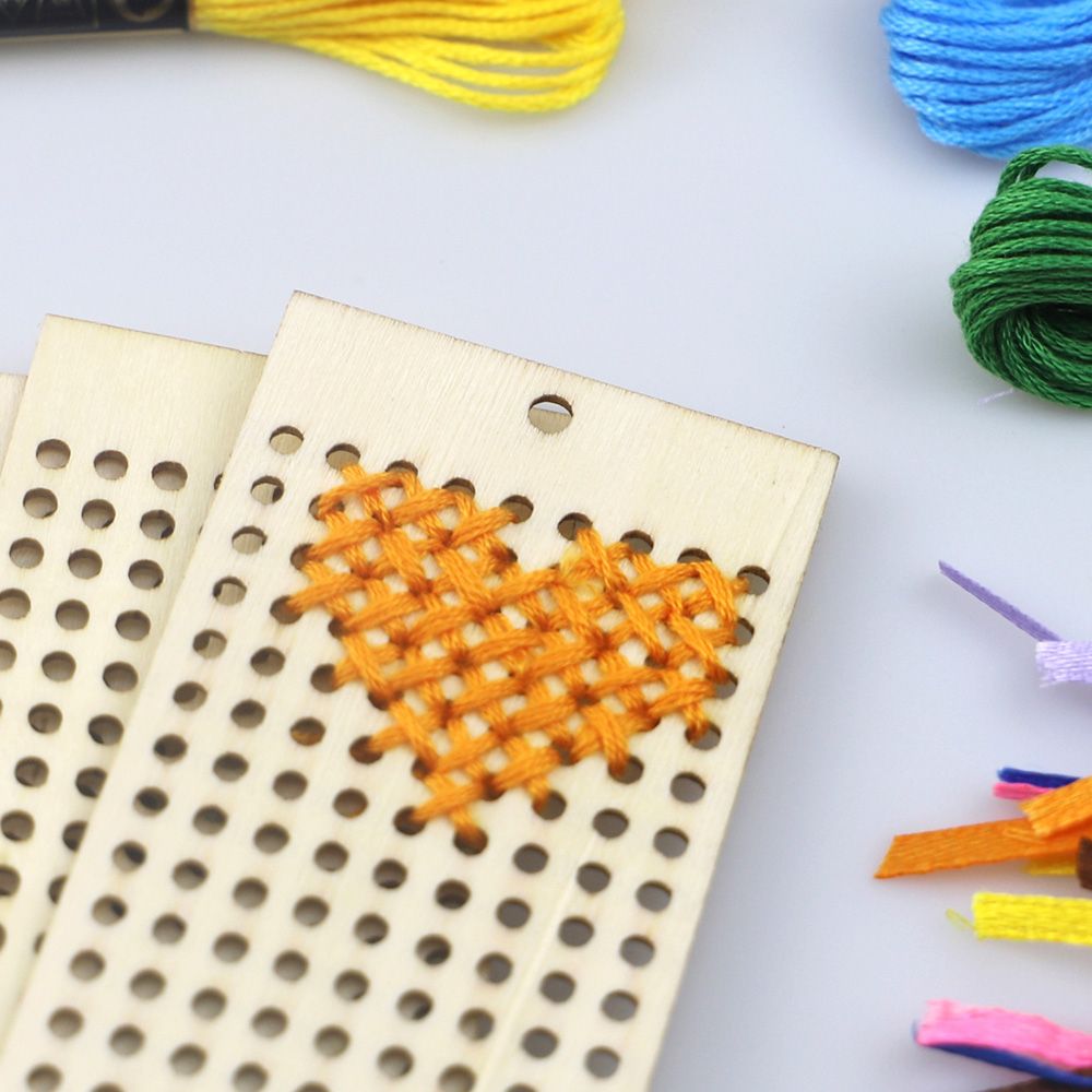 6Pcs Wooden Bookmark With Colour Embroidery Threads DIY