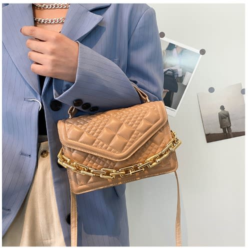Ladies Bag With Chain Details