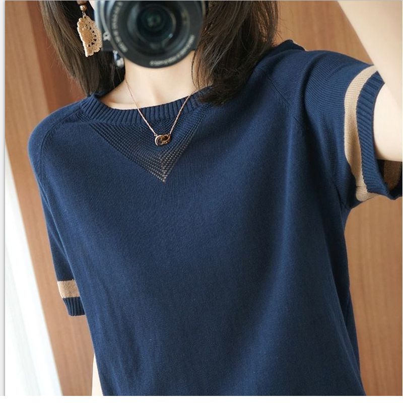short-sleeved womenT - shirt