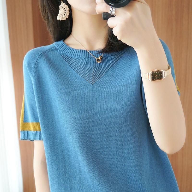 short-sleeved womenT - shirt