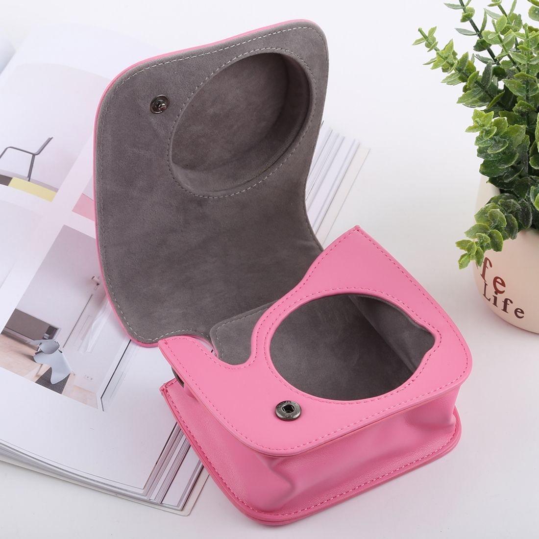 Retro Style Full Body Camera PU Leather Case Bag With Strap For FUJIFILM Instax Mini 9 / Mini 8+ / Mini 8(Pink)