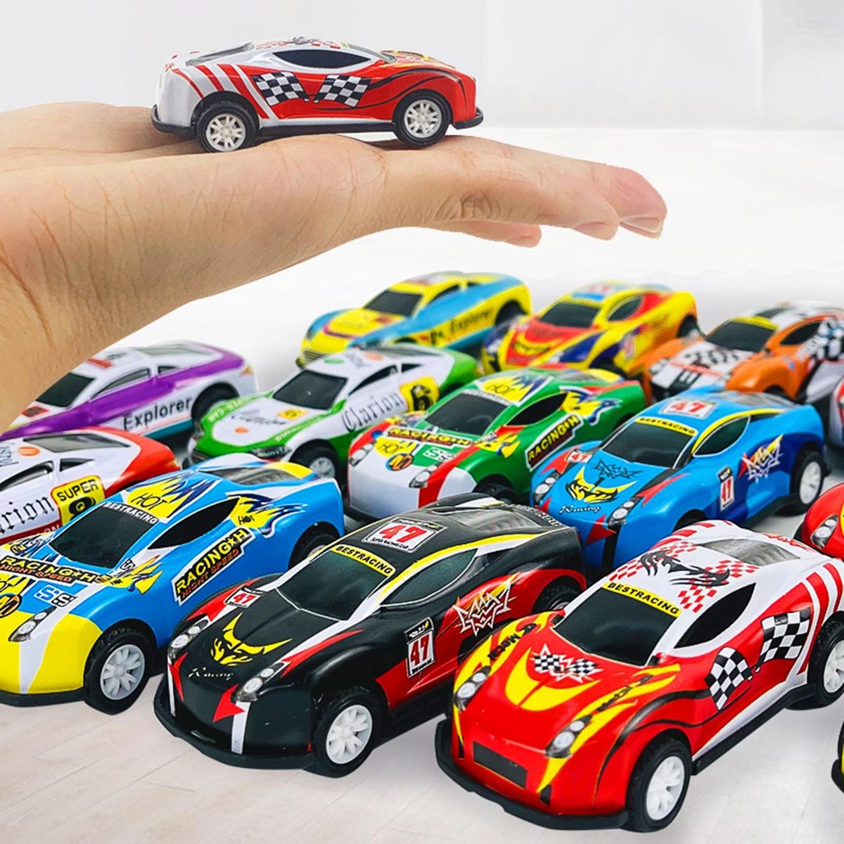 2Pcs Children Car Toys Pull Back Vehicle Toy Model