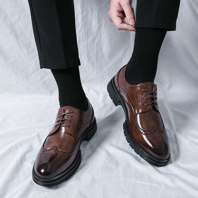 EUR Size 38-46 Gentleman Business Formal Shoes Men Brogue Oxford Lace Up Heightening Office Leather Shoes Top Quality Handmade Calf Leather Party Male Social Shoes Comfortable Fashion Derby Shoes Brown