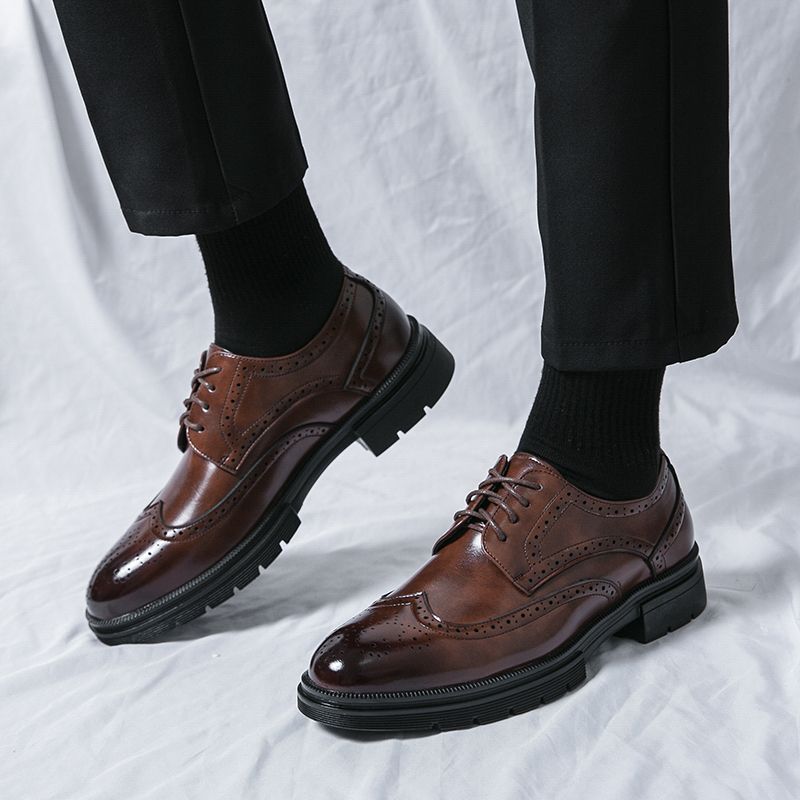 EUR Size 38-46 Gentleman Business Formal Shoes Men Brogue Oxford Lace Up Heightening Office Leather Shoes Top Quality Handmade Calf Leather Party Male Social Shoes Comfortable Fashion Derby Shoes Brown