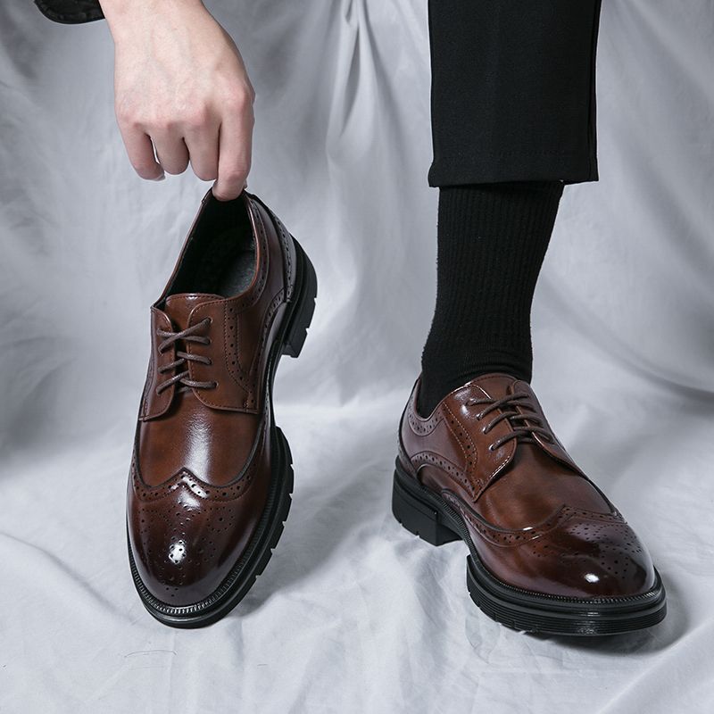EUR Size 38-46 Gentleman Business Formal Shoes Men Brogue Oxford Lace Up Heightening Office Leather Shoes Top Quality Handmade Calf Leather Party Male Social Shoes Comfortable Fashion Derby Shoes Brown