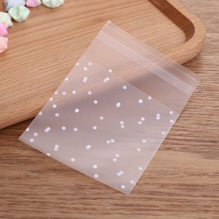 100 PCS Plastic Transparent Cellophane Bags Polka Dot Candy Cookie Gift Bag With DIY Self Adhesive Pouch Celofan Bags For Party 7x7cm