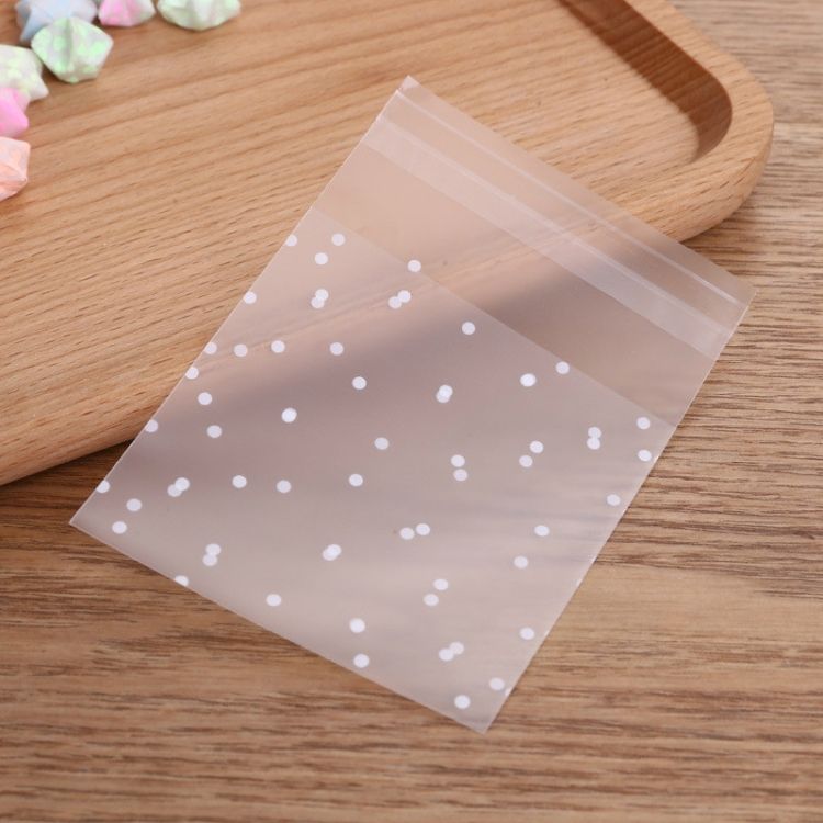 100 PCS Plastic Transparent Cellophane Bags Polka Dot Candy Cookie Gift Bag With DIY Self Adhesive Pouch Celofan Bags For Party 7x7cm