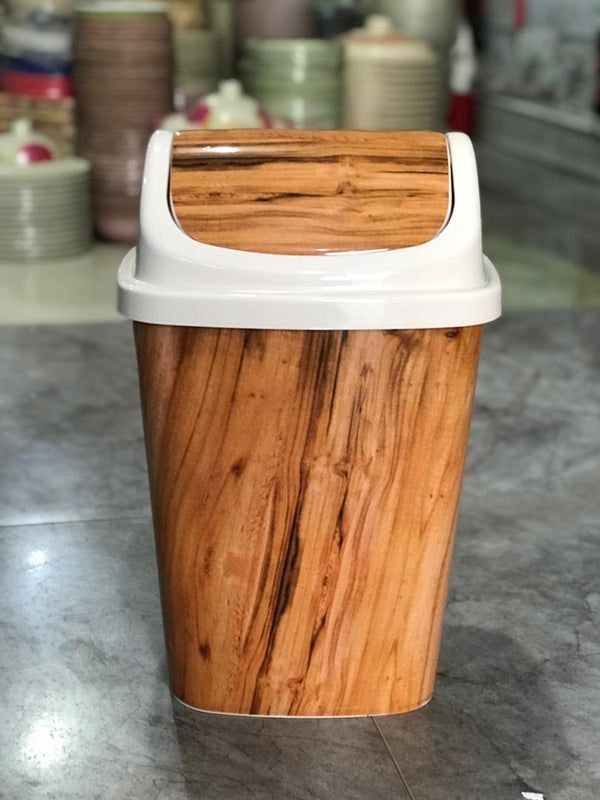 Waste Can With Swing Lid And Trash Bags - 1pc