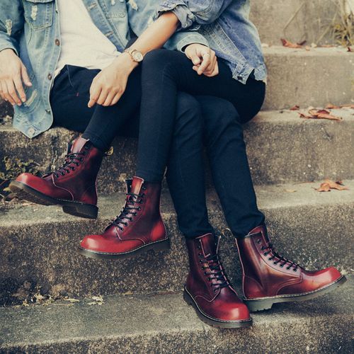 Luxury Men's Fashion Boots EUR Size 36-47 Top Quality Italian Handmade Cow Split Leather Motorcycle Boots Unisex High Top Martin Boots Handsome Male Shoes Couples Oxfords Outsole Ankle Boots Red
