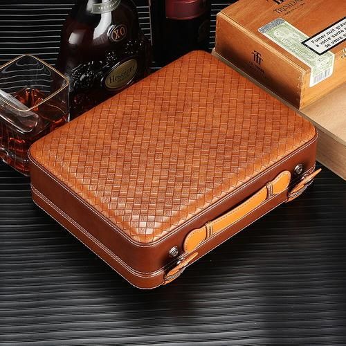 Cedar Wood Cigar Humidor  Portable  Suitcase Style Travel Cigar Case Hygrometer Humidifier Humidor Cigar Box