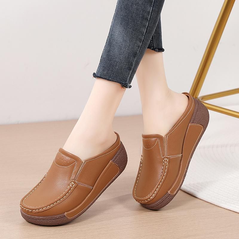 2023 Summer New Women's Leisure and Comfortable Mom's Slippers Fashion Versatile Shake Shoes Thick