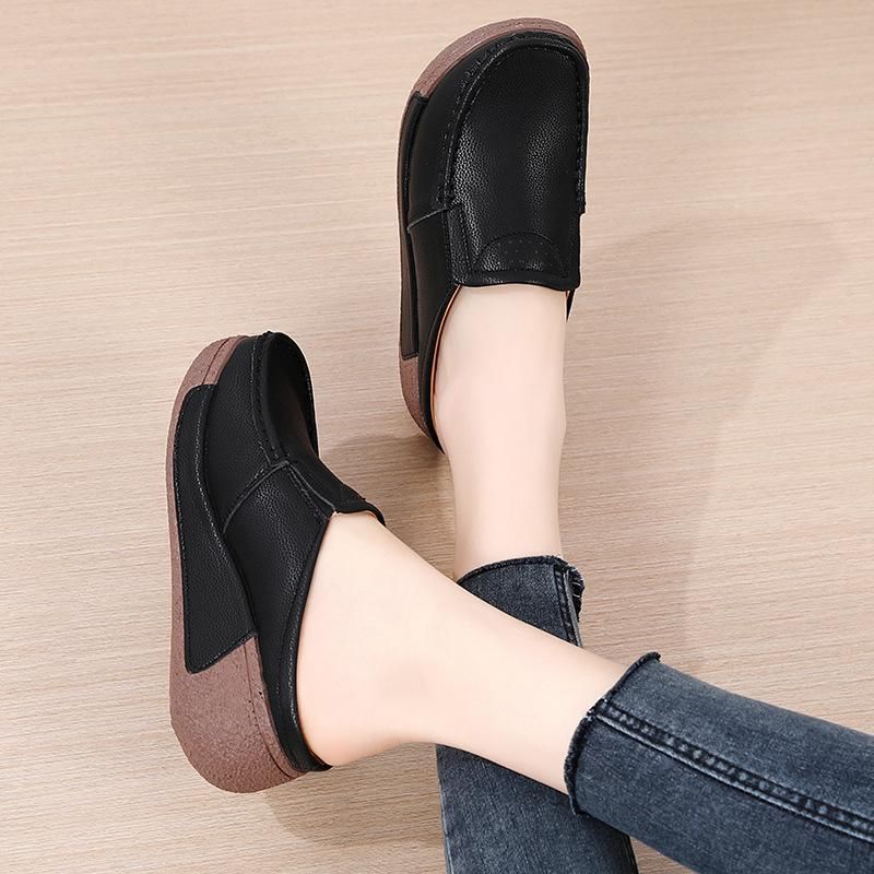 2023 Summer New Women's Leisure and Comfortable Mom's Slippers Fashion Versatile Shake Shoes Thick
