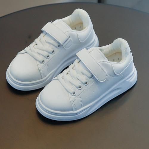 Fashionable Boys And Girls Sports Shoes
