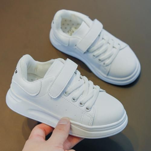 Fashionable Boys And Girls Sports Shoes