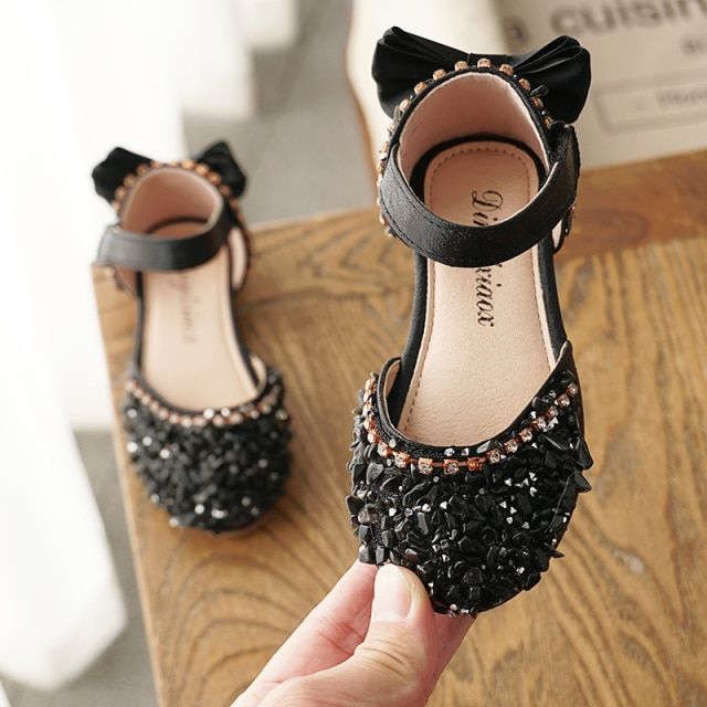 Shoes With Soft Sole Of Imitation Diamonds