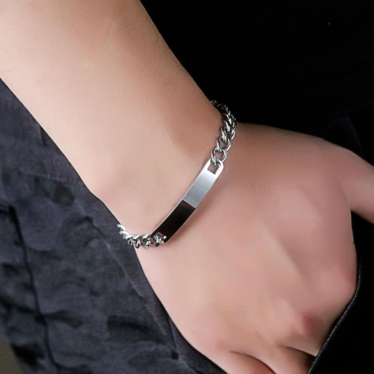 Jewelry wholesale fashion simple smooth bracelet for men and women couples