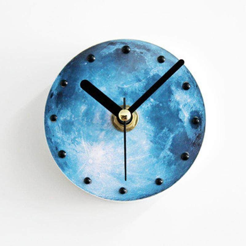 Fashionable Creative Universe Planet Moon Pattern Fridge Magnet Clock Waterproof Sucker Moon Refrigerator Wall Clock Moon Refrigerator Fashionable Creative Universe Planet Moon Wall Clock Home Decor Two