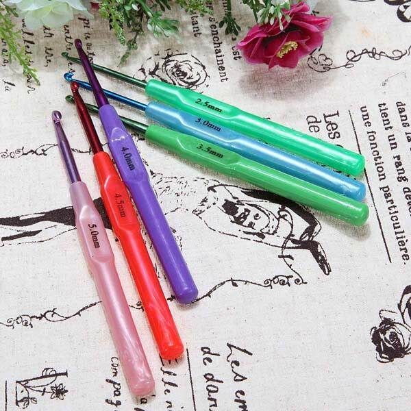 6 Sizes Aluminum Plastic Handle Crochet Hooks Knitting Yarn Needles Set 2.5-5mm